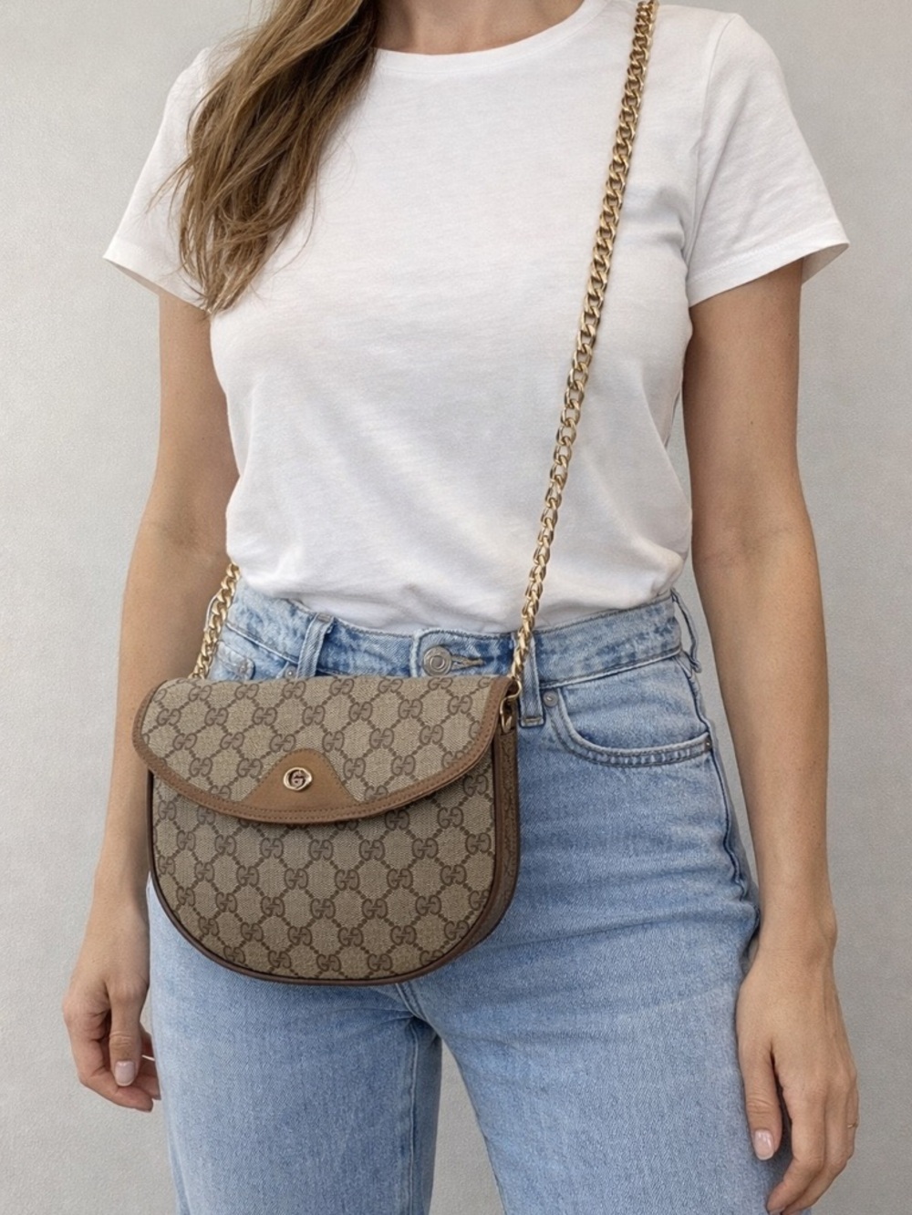 Vintage Gucci GG Supreme Monogram Clutch with Gold Chain very clean interior